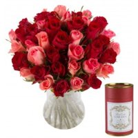 Candle and rose gift set flowers